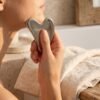 La Lame Cœur en acier inoxydable utilisé lors d'un geste de modelage